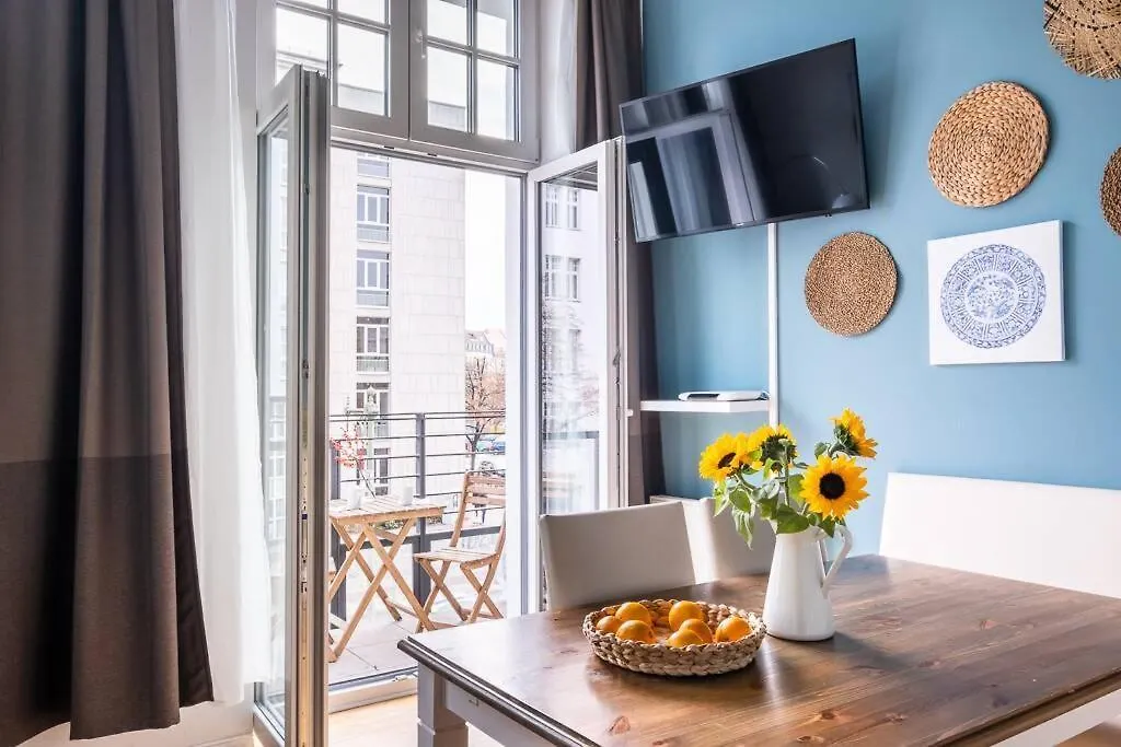 Sc 05 By Rockchair Apartments L Superhost Status L 2 Bedrooms Boxspringbeds Balcony Elevator - Cozy Family & Business Flair Welcomes You! Berlin