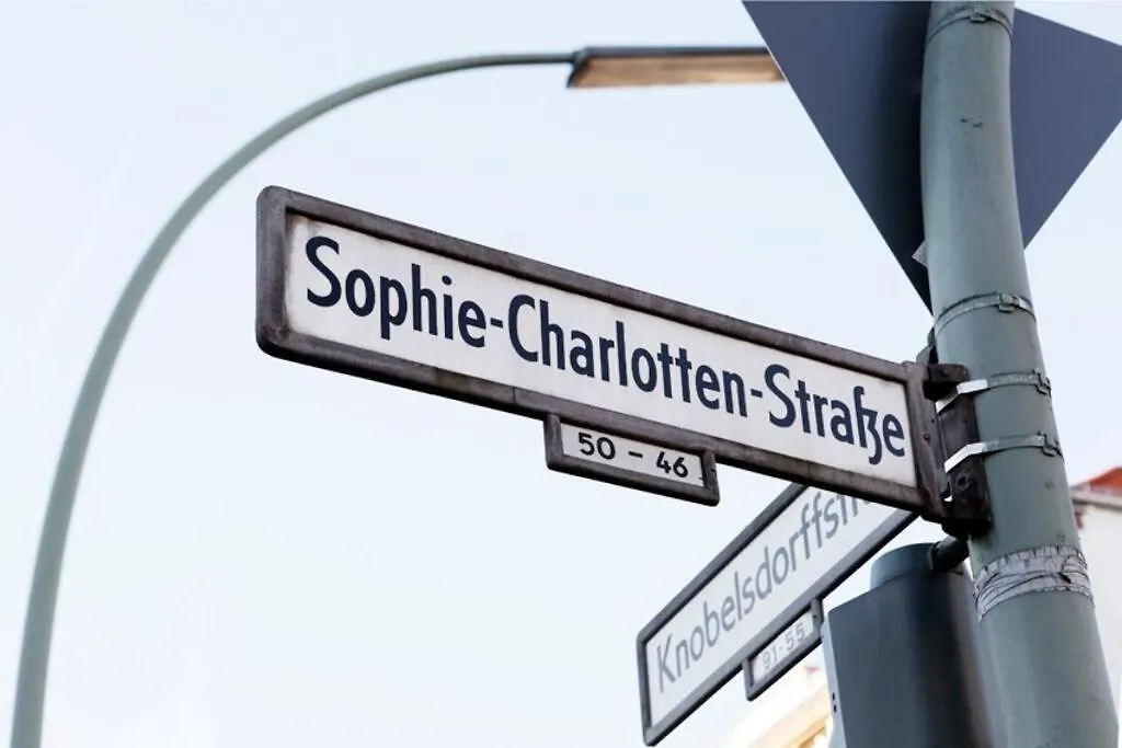 Sc 05 By Rockchair Apartments L Superhost Status L 2 Bedrooms Boxspringbeds Balcony Elevator - Cozy Family & Business Flair Welcomes You! Berlin Tyskland